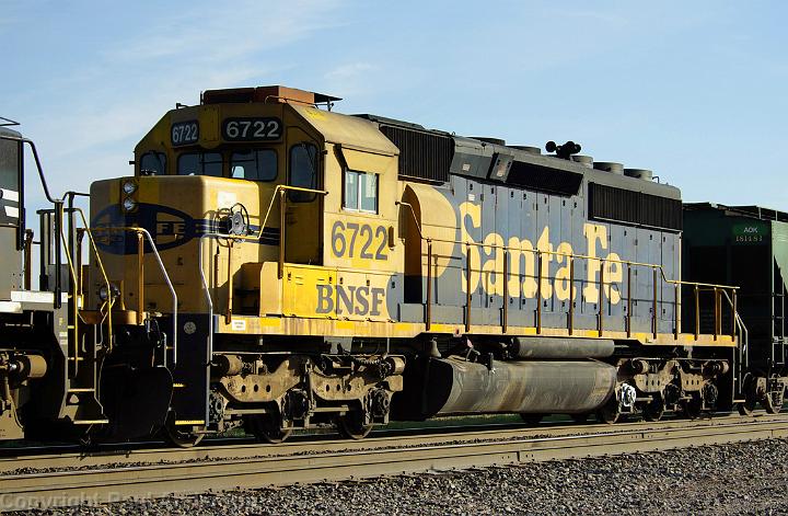 BNSF 6722 - SD40-2.jpg